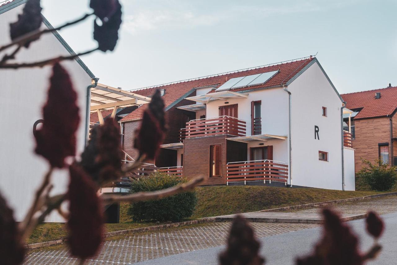 St. Martin'S Apartments Grkavescak Exterior photo